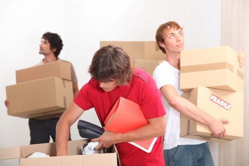 Packing and loading service for an Andstorage property