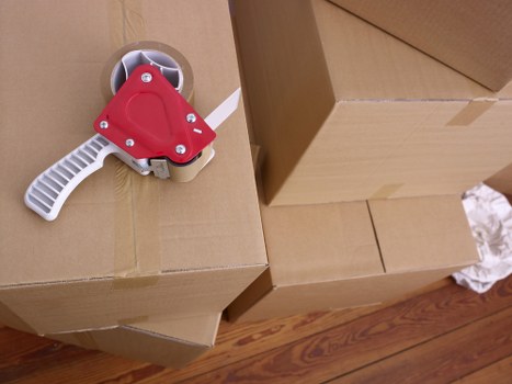 Organised moving and storage service for home transitions